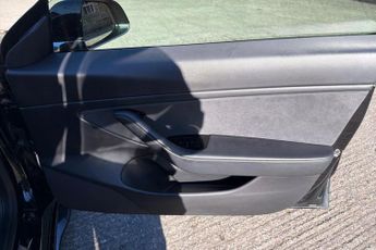 TESLA Model 3 (Dual Motor) Performance Saloon 4dr Electric Auto 4WDE (Performa