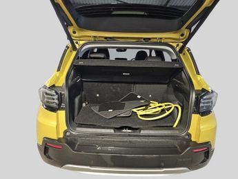 JEEP Avenger 54kWh Summit SUV 5dr Electric Auto (156 ps) Rear View Camera, Pa