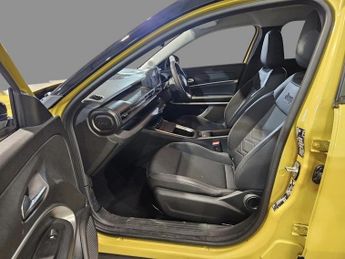 JEEP Avenger 54kWh Summit SUV 5dr Electric Auto (156 ps) Rear View Camera, Pa