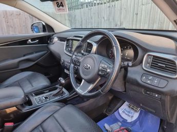 KIA SORENTO 2.2 CRDi KX-4 SUV 5dr Diesel Auto AWD Euro 6 (197 bhp)
