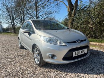 Ford Fiesta 1.4 Zetec Hatchback 5dr Petrol Automatic (154 g/km, 94 bhp)