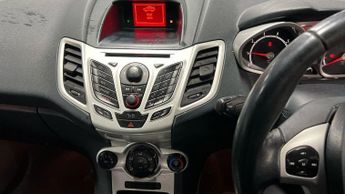 FORD FIESTA 1.4 Zetec Hatchback 5dr Petrol Automatic (154 g/km, 94 bhp)