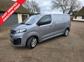 Vauxhall Vivaro 2.0 Turbo D 3100 Elite Panel Van 6dr Diesel Auto L1 H1 Euro 6 (s