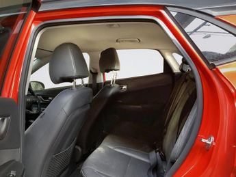 HYUNDAI KONA 64kWh Premium SE SUV 5dr Electric Auto (7kW Charger) (204 ps)