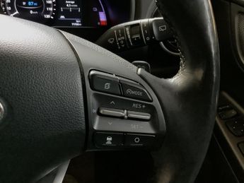 HYUNDAI KONA 64kWh Premium SE SUV 5dr Electric Auto (7kW Charger) (204 ps)