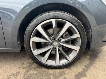 SEAT LEON 1.4 eHybrid 12.8kWh FR Sport Hatchback 5dr Petrol Plug-in Hybrid