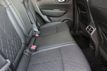 RENAULT KADJAR 1.3 TCe Iconic SUV 5dr Petrol EDC Euro 6 (s/s) (140 ps)