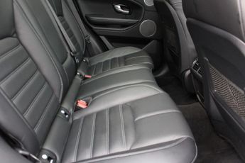 LAND ROVER RANGE ROVER EVOQUE 2.0 TD4 HSE Dynamic SUV 5dr Diesel Auto 4WD Euro 6 (s/s) (180 ps