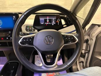 VOLKSWAGEN ID.3 Pro Performance 58kWh Family Hatchback 5dr Electric Auto (204 ps