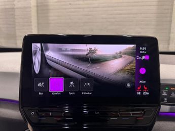 VOLKSWAGEN ID.3 Pro Performance 58kWh Family Hatchback 5dr Electric Auto (204 ps