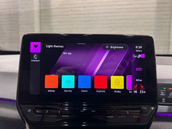 VOLKSWAGEN ID.3 Pro Performance 58kWh Family Hatchback 5dr Electric Auto (204 ps