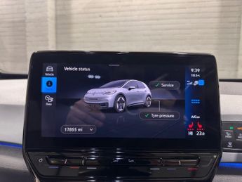 VOLKSWAGEN ID.3 Pro Performance 58kWh Family Hatchback 5dr Electric Auto (204 ps