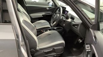 VOLKSWAGEN ID.3 Pro Performance 58kWh Family Hatchback 5dr Electric Auto (204 ps
