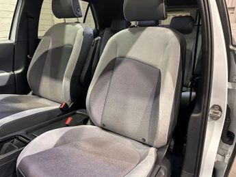 VOLKSWAGEN ID.3 Pro Performance 58kWh Family Hatchback 5dr Electric Auto (204 ps