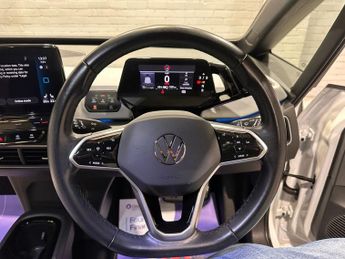 VOLKSWAGEN ID.3 Pro Performance 58kWh Family Hatchback 5dr Electric Auto (204 ps