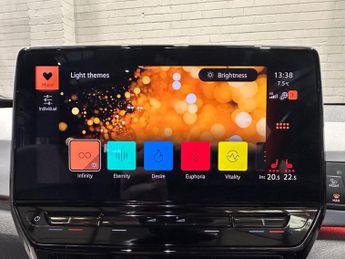 VOLKSWAGEN ID.3 Pro Performance 58kWh Family Hatchback 5dr Electric Auto (204 ps