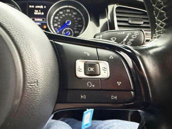 VOLKSWAGEN GOLF 2.0 TSI BlueMotion Tech R Estate 5dr Petrol DSG 4MOTION Euro 6 (