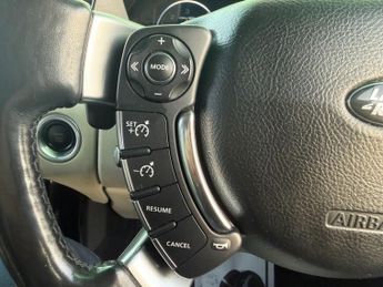 LAND ROVER RANGE ROVER 4.4 TD V8 Vogue SUV 5dr Diesel Auto 4WD Euro 5 (313 bhp)