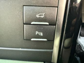 LAND ROVER RANGE ROVER 4.4 TD V8 Vogue SUV 5dr Diesel Auto 4WD Euro 5 (313 bhp)