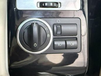 LAND ROVER RANGE ROVER 4.4 TD V8 Vogue SUV 5dr Diesel Auto 4WD Euro 5 (313 bhp)