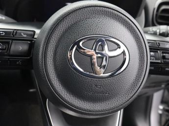 TOYOTA YARIS CROSS 1.5 VVT-h Design SUV 5dr Petrol Hybrid E-CVT Euro 6 (s/s) (116 p