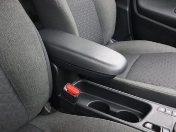 TOYOTA YARIS CROSS 1.5 VVT-h Design SUV 5dr Petrol Hybrid E-CVT Euro 6 (s/s) (116 p