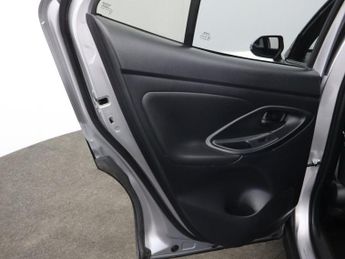 TOYOTA YARIS CROSS 1.5 VVT-h Design SUV 5dr Petrol Hybrid E-CVT Euro 6 (s/s) (116 p