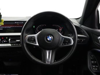 BMW 1 SERIES 1.5 118i M Sport (LCP) Hatchback 5dr Petrol DCT Euro 6 (s/s) (13