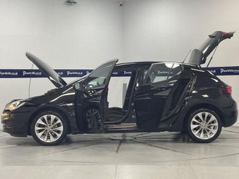 VAUXHALL ASTRA 1.4i Design Hatchback 5dr Petrol Manual Euro 6 (100 ps) - AA INS