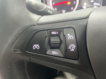 VAUXHALL ASTRA 1.4i Design Hatchback 5dr Petrol Manual Euro 6 (100 ps) - AA INS