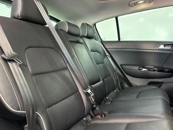 KIA SPORTAGE 1.7 CRDi 3 SUV 5dr Diesel DCT Euro 6 (s/s) (139 bhp)