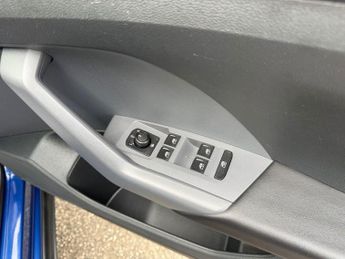 VOLKSWAGEN T-CROSS 1.0 TSI SE SUV 5dr Petrol DSG Euro 6-BLUETOOTH-CRUISE CONTROL-CA