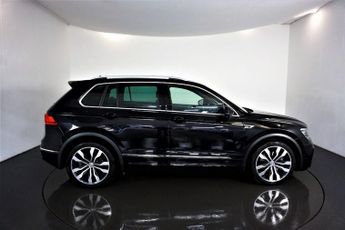 VOLKSWAGEN TIGUAN 2.0 TDI R-Line Tech SUV 5dr Diesel DSG 4Motion Euro 6 (s/s) (190