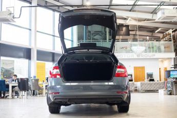 SKODA OCTAVIA 1.6 TDI SCR SE L Hatchback 5dr Diesel DSG Euro 6 (s/s) (115 ps)