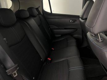 NISSAN LEAF 40kWh N-Connecta Hatchback 5dr Electric Auto (150 ps)