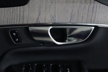 VOLVO XC90 2.0 B6 MHEV Inscription SUV 5dr Petrol Hybrid Auto 4WD Euro 6 (s