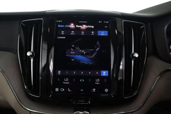 VOLVO XC60 2.0 B5 MHEV Plus SUV 5dr Petrol Hybrid Auto AWD Euro 6 (s/s) (25