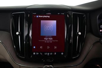 VOLVO XC60 2.0 B5 MHEV Plus SUV 5dr Petrol Hybrid Auto AWD Euro 6 (s/s) (25