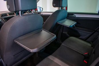 VOLKSWAGEN TIGUAN 1.4 TSI SE Navigation SUV 5dr Petrol DSG 4Motion Euro 6 (s/s) (1