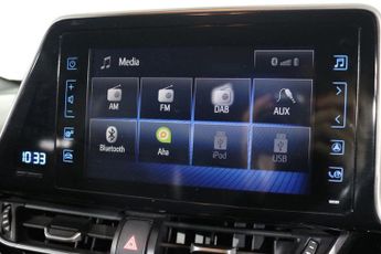 TOYOTA C-HR 1.8 VVT-h Excel SUV 5dr Petrol Hybrid CVT Euro 6 (s/s) (122 ps)