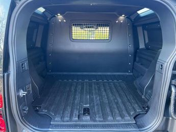 LAND ROVER DEFENDER 3.0 Defender Hard Top X-Dynamic HSE DMHEV A 4WD 3dr