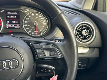 AUDI A3 1.5 TFSI CoD SE Technik Sportback 5dr Petrol S Tronic Euro 6 (s/