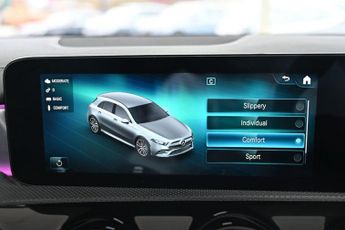 MERCEDES-BENZ A-CLASS 2.0 A35 AMG (Premium Plus) Hatchback 5dr Petrol 7G-DCT 4MATIC Eu