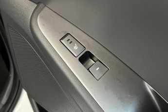 HYUNDAI IONIQ 38.3kWh Premium SE Hatchback 5dr Electric Auto (136 ps) Rear Vie