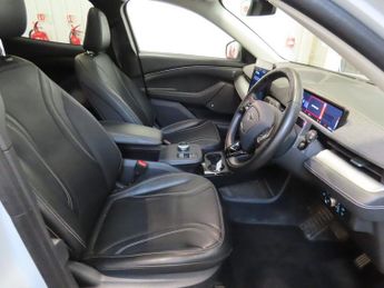 FORD MUSTANG MACH-E Extended Range 91kWh SUV 5dr Electric Automatic (294 ps)