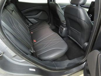 FORD MUSTANG MACH-E Standard Range 70kWh SUV 5dr Electric Automatic (269 ps)