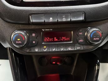 KIA CEED 1.6 CRDi EcoDynamics 3 Hatchback 5dr Diesel Manual Euro 5 (s/s) 