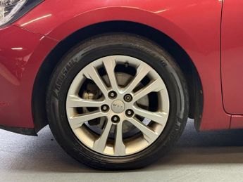 KIA CEED 1.6 CRDi EcoDynamics 3 Hatchback 5dr Diesel Manual Euro 5 (s/s) 