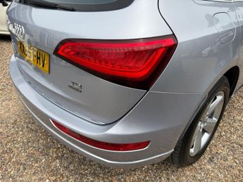 AUDI Q5 2.0 TDI SE SUV 5dr Diesel Manual quattro Euro 6 (s/s) (150 ps)