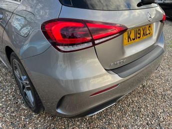 MERCEDES-BENZ A CLASS 1.5 A180d AMG Line (Premium) Hatchback 5dr Diesel 7G-DCT Euro 6 